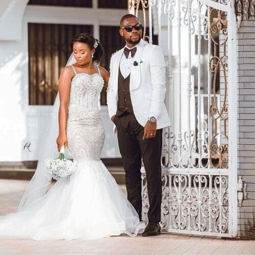 Spaghetti Strap Backless Mermaid Wedding Dress Lace Appliques Bead Trumpet Bridal Dresses Sweep Train robes de mariée