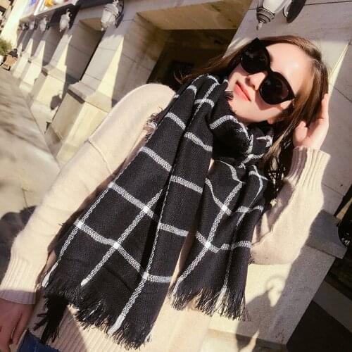 2018 New Brand Fashion Winter Scarf For Women Triangle Warm Scarf Women Plaid Cashmere Scarves Warm Brand Shawls
