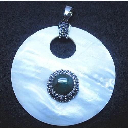 White shell pendants with green gem stone pendant with rhinestone size 60mm round shape freshwater shell beads diy accessories