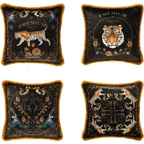 Tiger Throw Pillow Covers Adorable Animal Velvet Farmhouse Decorative Cushion Cover 18’’x18’’ Square Accent Pillow Cases Black