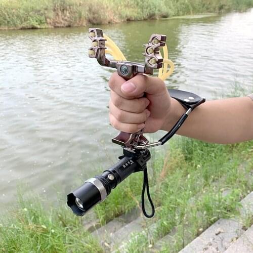 New Style Powerful Slingshot with Wrist Rest Traditional Metal Powerful Outdoor Hunting Slingshot Catapult Fish Slingshot