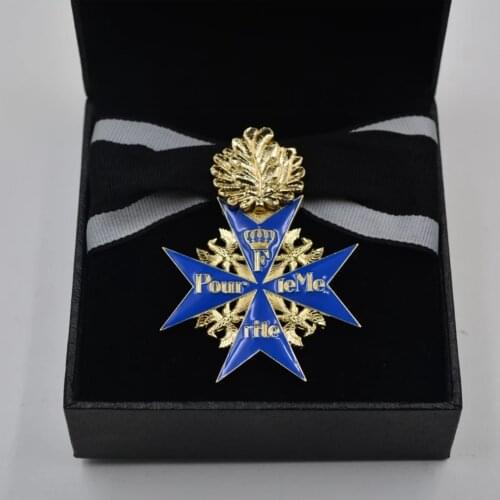1PC Top Quality Deutsches Prussia Blue Max Pour le Merite with Gold Oak Leaves Badge in Black Box Medal Souvenir Gifts