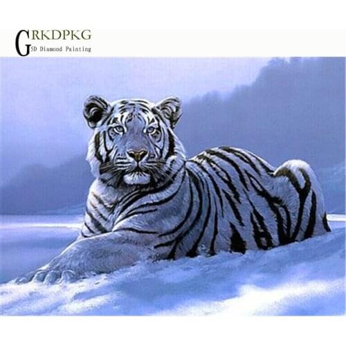 Snow tiger white 5D diy Full Square/Round Diamond Painting Cross Stitch Diamond Embroidery Diamond Mosaic Wedding decoration