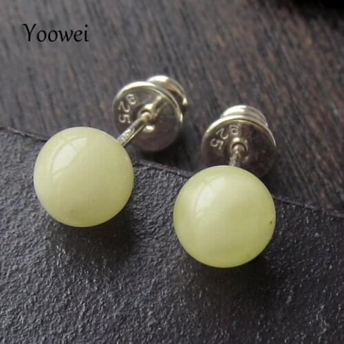 Yoowei 5.6mm Chic Natural Amber Earrings for Women Girl Tiny Round Stud Earrings Simple Style Baltic Amber Ear Jewelry Wholesale