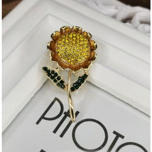 South Korea sunflower sunflower brooch garment accessories with full drill stones pin female cardigan corsage locket