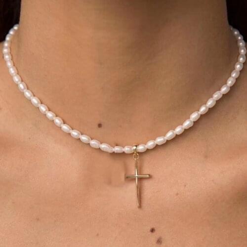 2021 Trend Elegant Jewelry White Pearl Choker Cross Pendant Necklace Unquie Women Fashion Necklace Wholesale X038