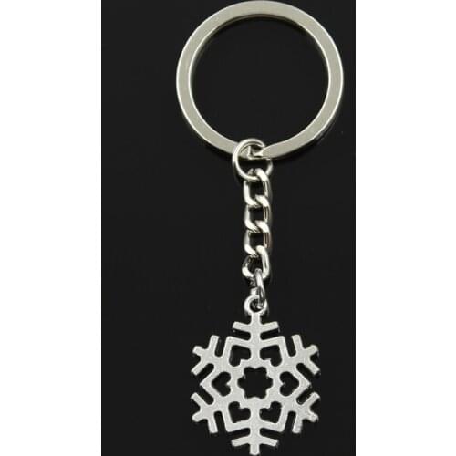 New Fashion Keychain 29x23mm Snow Snowflake Pendants DIY Men Jewelry Car Key Chain Ring Holder Souvenir For Gift