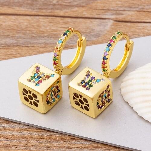 2021 New Design Funny Butterfly Cube Drop Earrings For Women Colorful Geometric Dangle Earrings Novelty Bar Party Jewelry Gifts