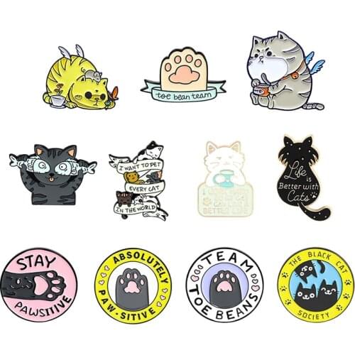 Multi style cat Enamel Brooch Round cats paw footprint Lapel Pin Jewelry for cat loving friends Backpack clothes cute Badge