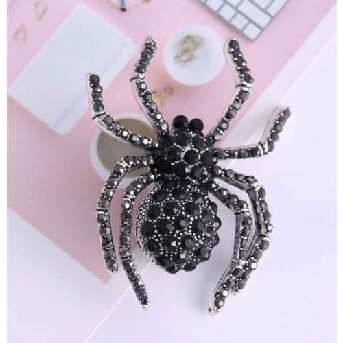Vintage Women Rhinestone Inlaid Spider Brooch Pin Bag Badge Lapel Jewelry Gift Front Of Clothes Halloween Gift Jewelry Charms