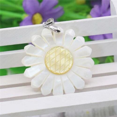 Alloy White And Yellow Sunflower Natural Abalone Shell Pendant Silver-plated DIY Necklace Women Hand Made Jewelry Making Design