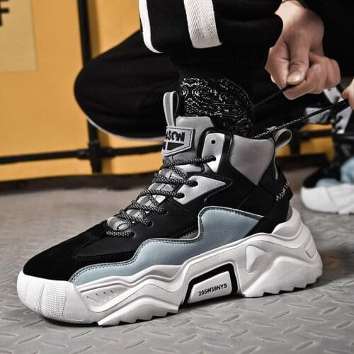 New winter plus velvet mens running shoes fashion cotton shoes outdoor non-slip mens walking shoes mid-cut sneakers men 2021