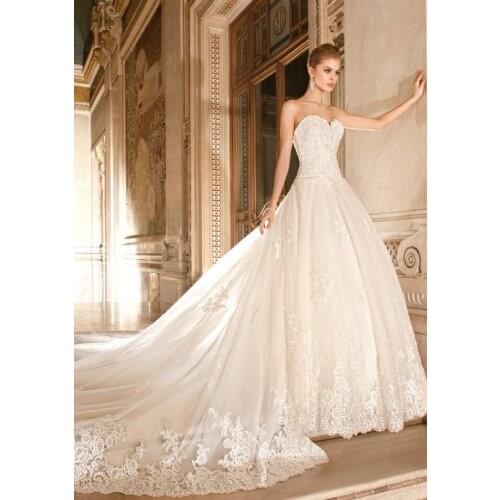Luxurious Sweetheart Appliqued Lace Detachable Cathedral Train bridal gown 2018 Off The Shoulder mother of the bride dresses