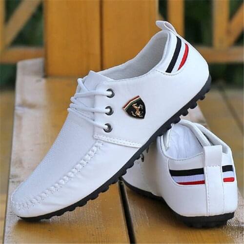 2021 Breathable Solid Color Slip Men Driving Shoes Spring And Autumn New Style Breathable Mens Peas Shoes The British Sneakers