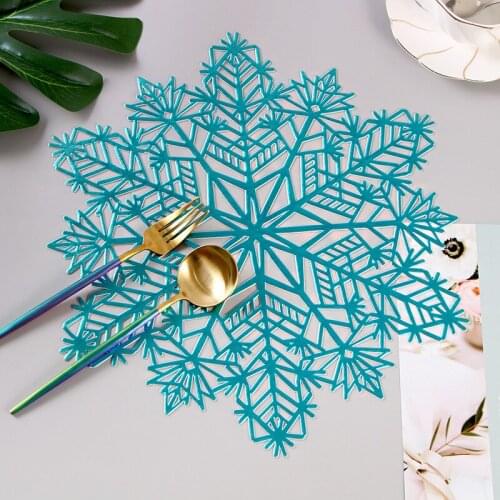 4PCS Christmas Decoration Placemat Insulation Table Mat Snowflake-shaped Placemat
