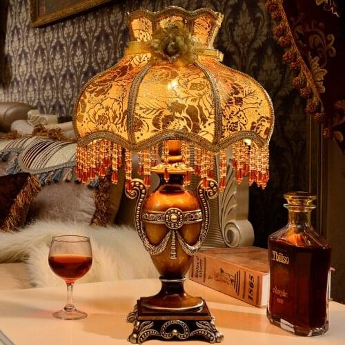 Court Style Bedroom Bedside Lamp Art Deco Table Lamps For Living Room//Study Home Resin Desk Light Antique Design Dressing Lamp