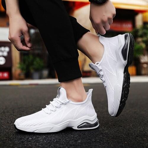 Hot Sale Light Man Running Shoes Mens Mesh Casual Lace-Up Sport Shoes Runing Breathable Shoes Soft Soled Sneakers 2021
