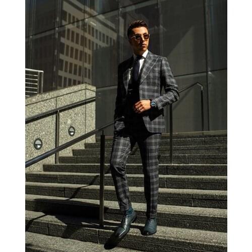 Handsome Mens Suits Wool Blend 3 Piece (Coat+Vest+Pants) Peaked Lapel Costume Homme Business Men Suit Slim Fit
