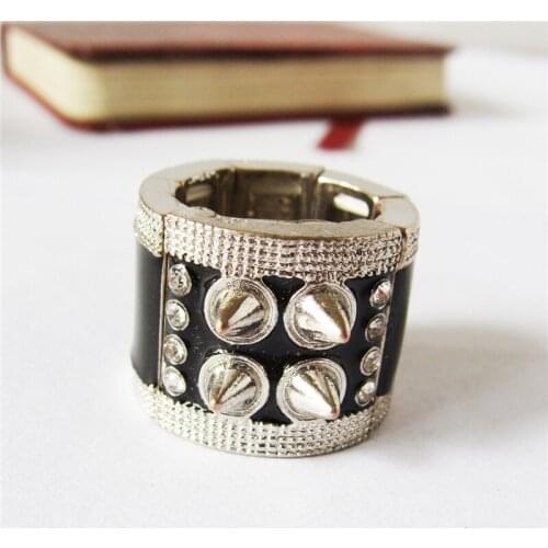 Fashion Wholesale Female Brand Gold color Enamel Spike Rivet Diamante Elastic Finger Adjustable Rings Women Party alloy jewelry