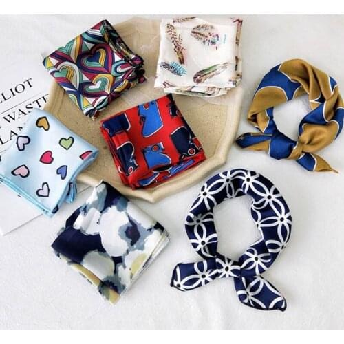 MoriBty 50cm Women Silk Square Scarf Bandanas Spring-Autumn Cute Handkerchief Bufandas Mujer Foulard Femme Hot Print Neck Ties