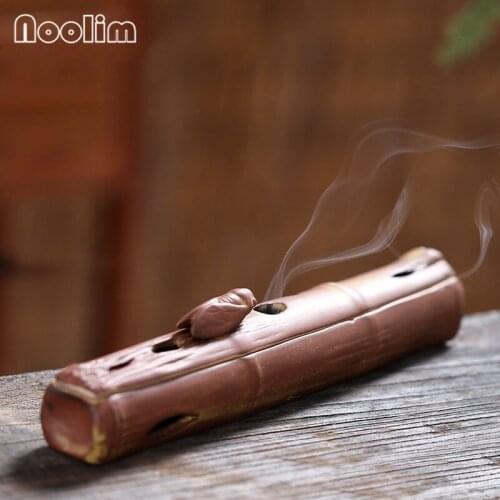 Ceramic Incense Burner Hollow Aroma Censer with Cicada Handle Incense Stick Holder Aromatherapy Fragrance Home Decor Ornaments