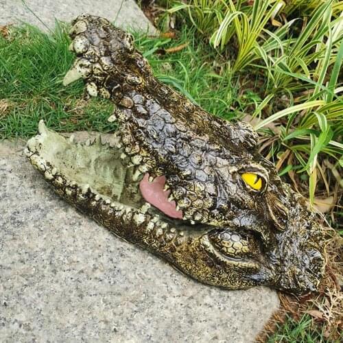 Floating Open Mouth Crocodile Head Water Decoy for Pond Water Features Garden Decoration Drives Ducks Crocodile Head