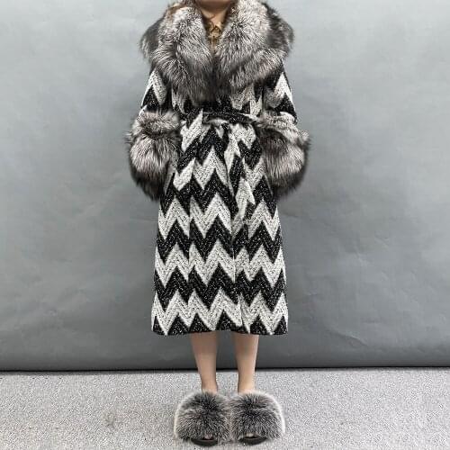 2021 Womens Plaid Jacket Wool Blend Coat Women Long Warm Luxury Real Silver Fox Fur Collar Cuff Cashmere Wool Trench Coat