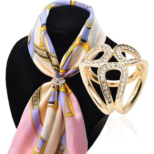 Pack of 3pcs Womens Crystal Design Scarfs Buckle Brooch Scarf Fashion Jewelry
