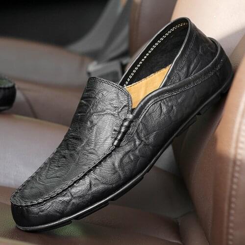 Hot Sale Leather Men Shoes Casual Comfortable Loafers Moccasins High Quality Shoes Male Lightweight Driving Footwear 2021 New