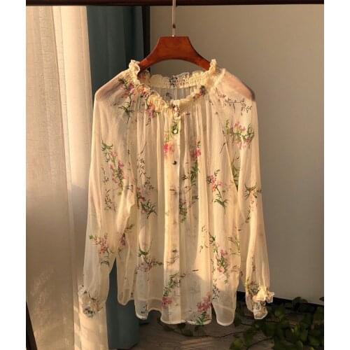Ladies 100% Silk Floral Printed Buttone Front Blouse Top With Ruffled Neckline & Long Sleeve