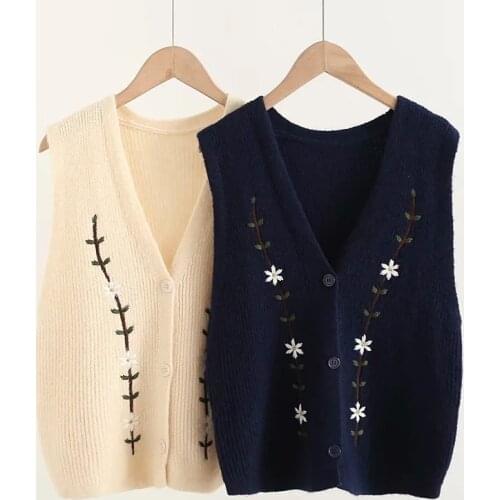 Retro New Autumn Floral Embroidered Sweater Vest Women 2021 Fashion V Neck Sleeveless Bottoming Cardigan Female Knitted Clothing