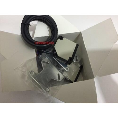 FREE SHIPPING E3JK-R2M2 Photoelectric switch sensor
