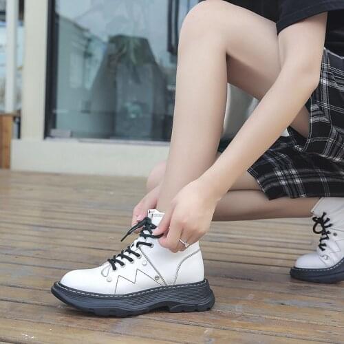 Hot Martin Boots Women Shoes Female British Style Flat Platform Ankly Boots Femenino Motorcycle Boot Feminine Work Booties Botas