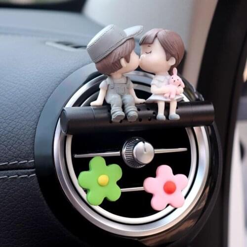 Creative couple car decoration air conditioning air outlet perfume clip pendant aromatherapy car interior car air freshener lady