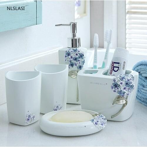 European Style Five Piece Set Resin Home Hotel Bathroom Accessories Set Soap Dish Lotion Bottle Mouth Cup Toothbrush Holder