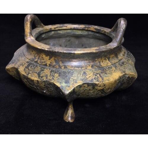 Collection of Chinese old copper carving flowers moire double ears three-legged incense burner (Kangxi years at the bottom)