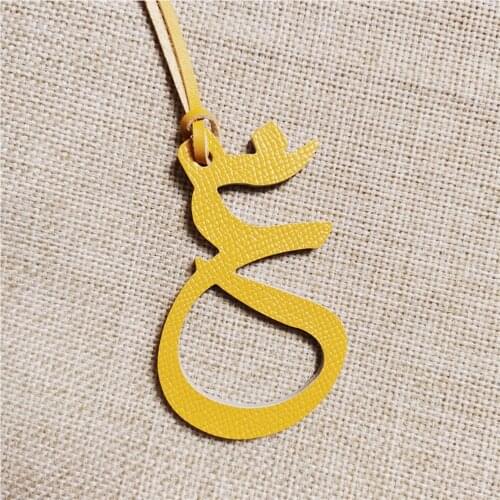 Rainbery Wholesale Genuine Natural Leather Character Alphabet Arabic Letter P Keychain Backpack Pendant Ladies Women Bag Charm