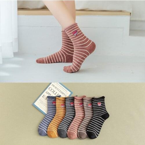 Womens Cotton Socks With Heart Embroidery Comfortable and breathable Socks Loose Ankle Female