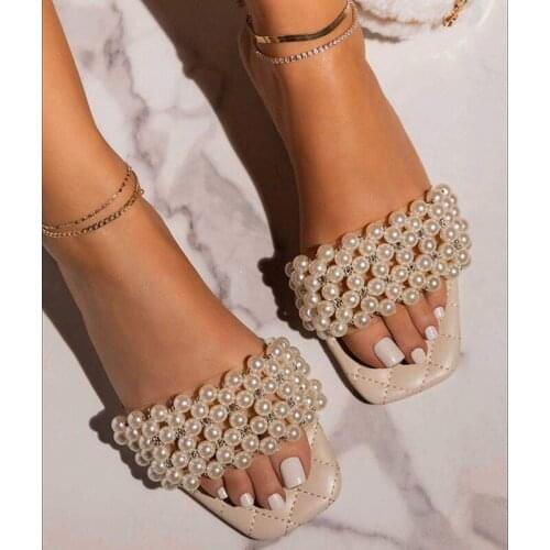 Fashion Plus Size Fashion Pearl Pvc Summer Slippers Women 2021 Outdoor Open Toe Flat Heel Beach Flip Flops Woman Non Slip Slides