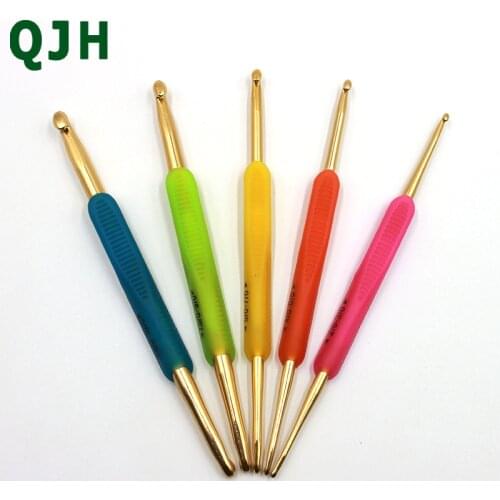 5pcs/Set Different Sizes 5 colors Soft Handle Aluminum Crochet Hooks Knitting Crochet Needle Weave Yarn Needlework