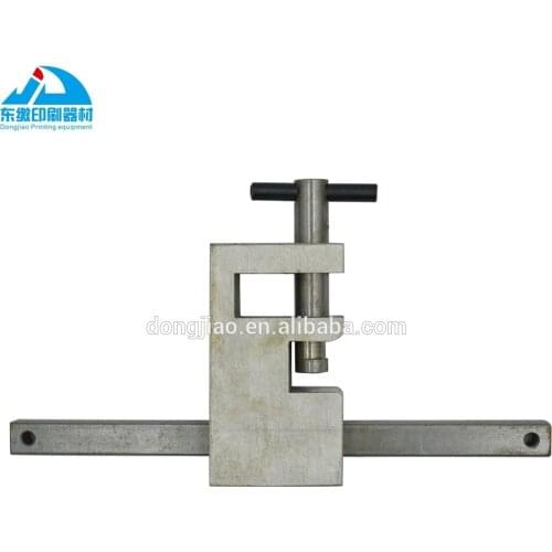 Diamond 300 Delivery Gripper Brush Holder Mitsubishi Printing Machine Parts Good Quality