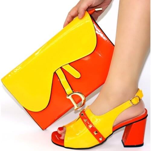 Hot sale yellow style women shoes match handbag set with metal decoration African pumps for dressing V8108,heel 8CM