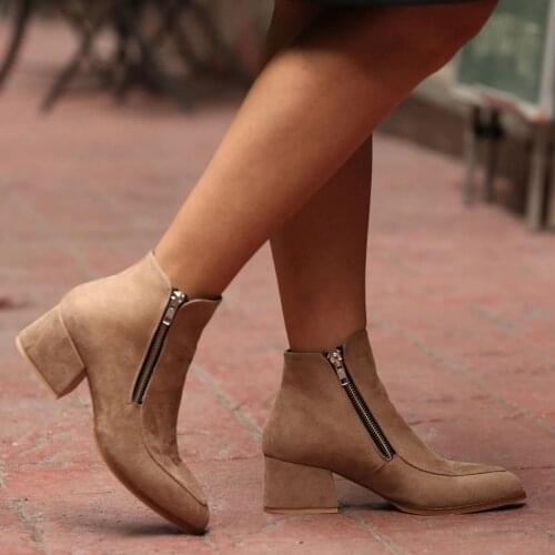 Mio Gusto Brand Sandra, Black Beige Tan, 5Cm Heel-height Quality Warm Winter Women 's Ankle Boots , platform boots , women boots , goth , shoes for women 2021