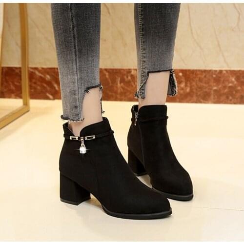 2020 Slip Metal decoration shoes warm plush Hot Sale Female boot boots ankle boots black botines mujer women Boots U11-96