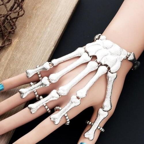 Find Me New Vintage Simple Halloween Skull Ghost Claw Finger Bracelet For Women Holiday Jewelry Accessories