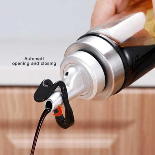 Olive Oil Sprayer Liquor Dispenser Leak-proof Nozzle ABS Lock Wine Pourers Flip Top Drink Wine Stopper Wine Pourers Bar Tools