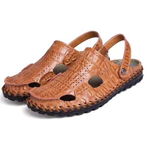 2020 New Men Shoes Summer Leather Sandals Male Outdoor Beach Sandals Flat Comfortable Fashion Breathable Water Trekking Sandals