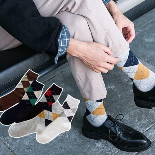 Sweat Absorption Autumn Winter Nice Gift 1Pair Korean Style Keep Warm Cotton Mid Tube Socks Rhombus Pattern Men Socks