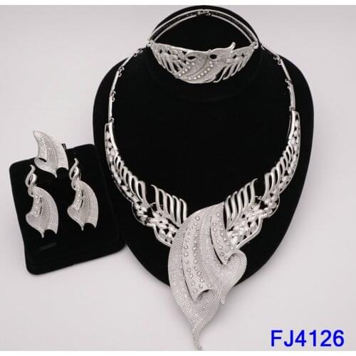Hot Sale Nigeria Party Fashion Jewelry Sets Necklace Bracelet Earrings Ring All-match Jewelry Dubai Bridal Wedding Accessories
