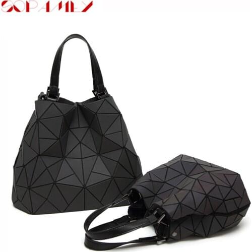 Drop Shipping 2021 New Luminous Bag Handbags Women Bags Geometry Shoulder Bags Plain Folding Messenger Bag Totes Bucket bolsos